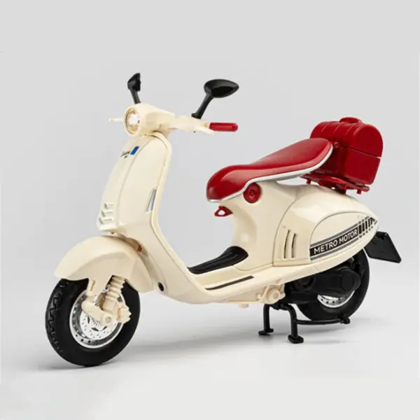 1:12 Metal Vespa 946 Motorcycle Model Toy - Image 2