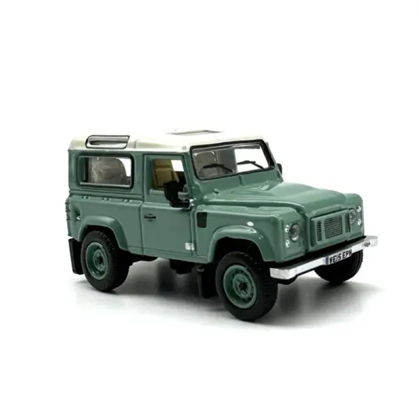 1:76 Scale Diecast Land Rover Defender Model