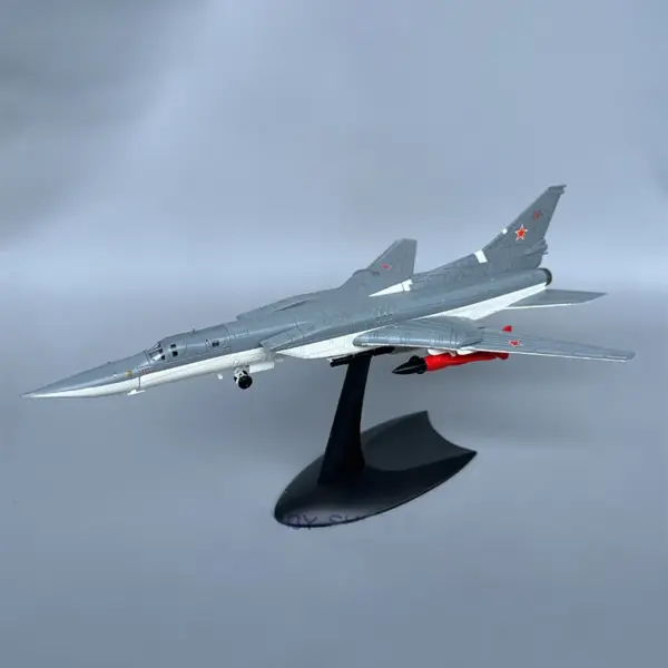 1:144 Scale TU-22M3 Backfire Model Aircraft - Image 5