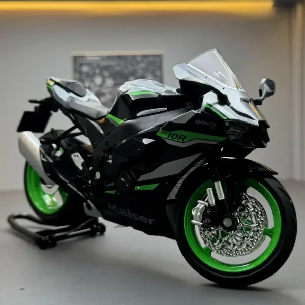 1:12 Kawasaki Ninja ZX-10R Diecast Motorcycle - Image 2