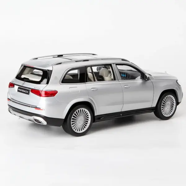 1/18 Scale Maybach GLS 600 Alloy Model Car - Image 6