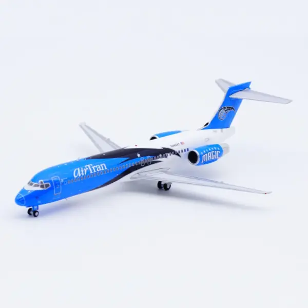 1:200 AirTran Airways Boeing 717-200 Model - Image 5