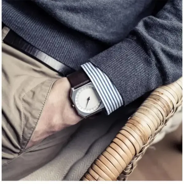 Men's Square Quartz Watch with One Hand Design - Image 3