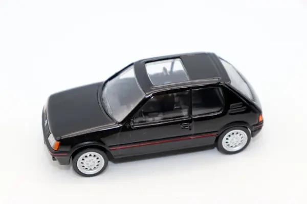 1/43 Scale Peugeot 205 GTI Diecast Model Car - Image 4