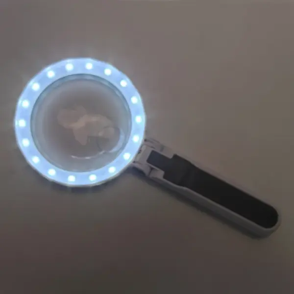 Rechargeable 5x Handheld LED Magnifying Glass - Image 4