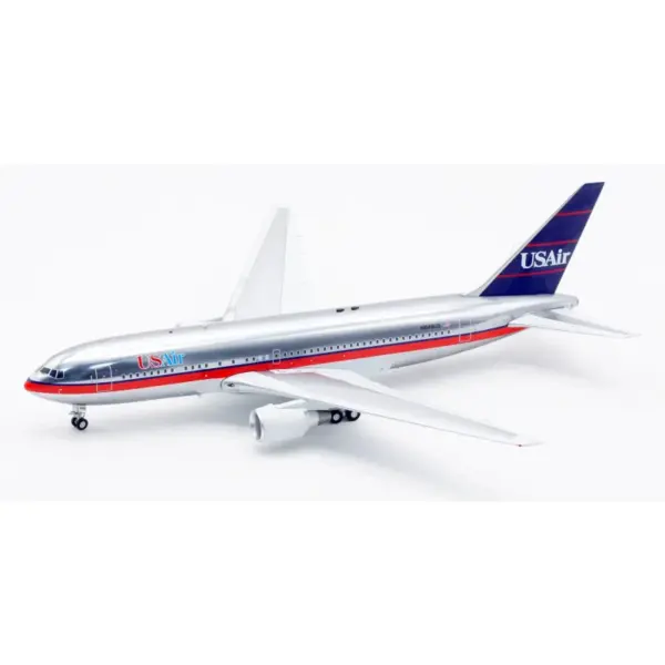 1:200 Diecast Metal Boeing B767-200ER Model - Image 5