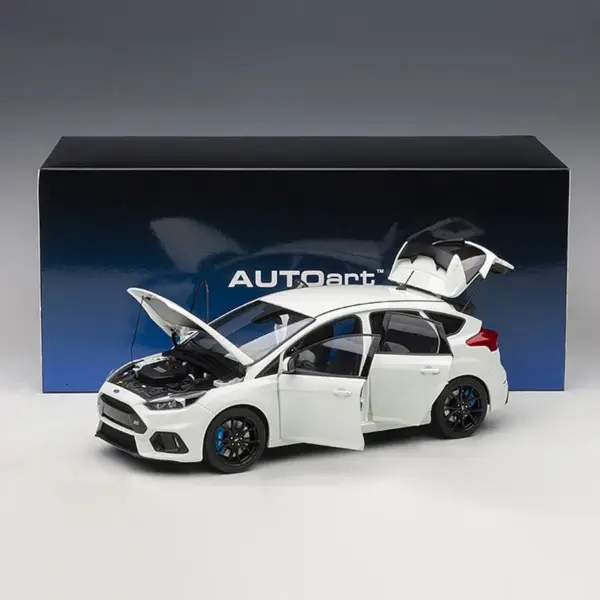 Diecast Ford Focus RS Model 1:18 Scale Car