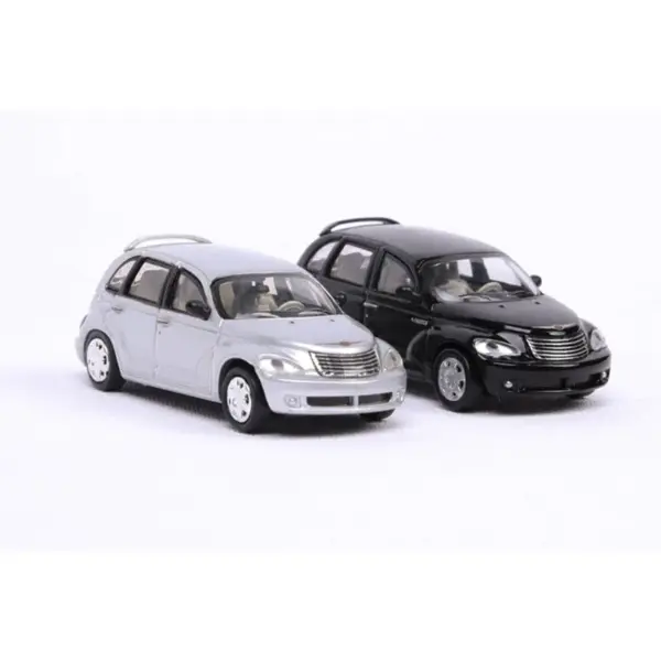 1:87 Scale Chrysler PT Cruiser Resin Model - Image 4