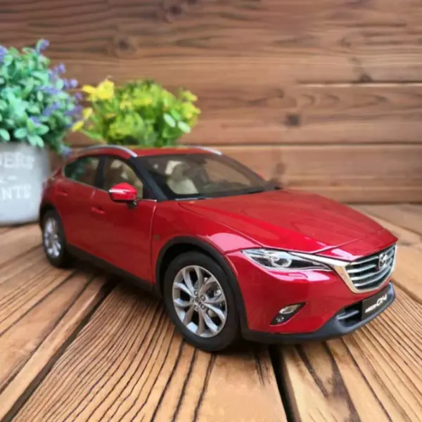 1:18 Mazda CX-4 Diecast Vehicle Model