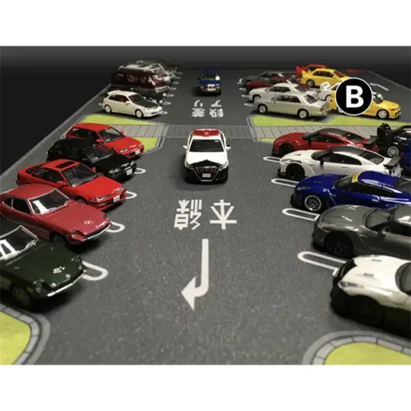 1:64 Scale Parking Lot Scene Mat 80x40cm - Image 5