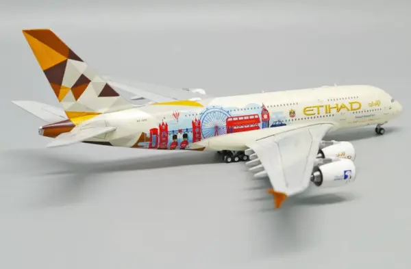 Etihad A380 Diecast Model 1:400 Scale - Image 2