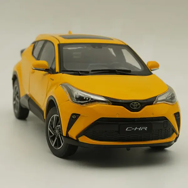 1:18 Scale Diecast Toyota C-HR Model Car - Image 4