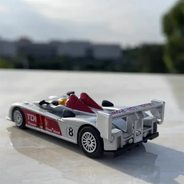 1:64 Scale Diecast Alloy Racing Convertible Car - Image 4