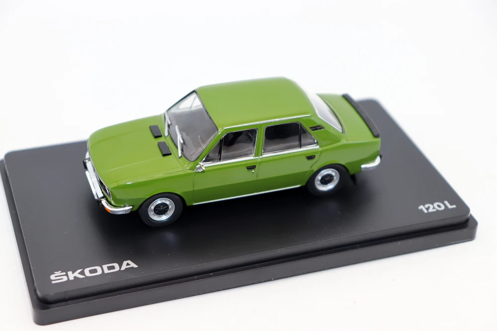 1:43 Scale Diecast Skoda 120L Model Car 6 1:43 Scale Diecast Skoda 120L Model Car - Image 6