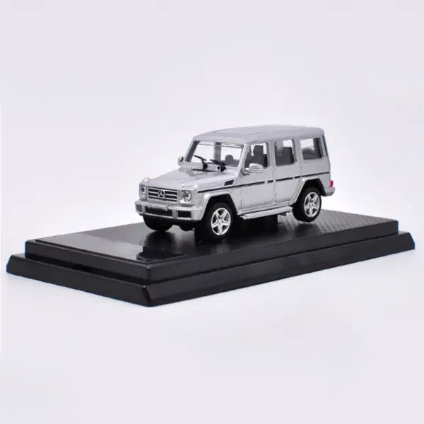 Diecast 1:64 Scale Benz G500 Off-Road Model - Image 5