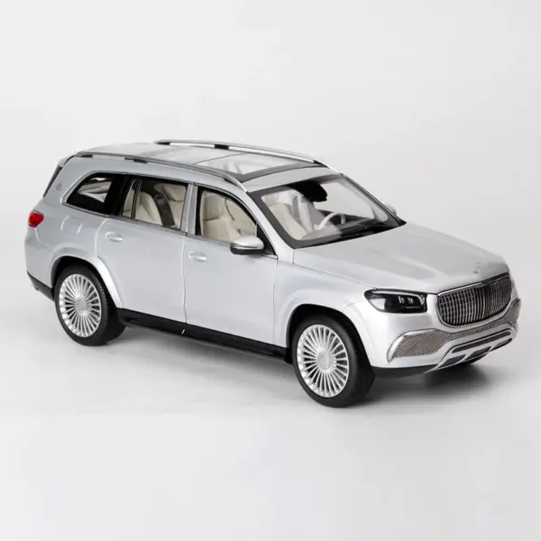 1/18 Scale Maybach GLS 600 Alloy Model Car - Image 5