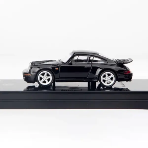 Diecast 1:64 RUF CTR Yellowbird Model Car - Image 3