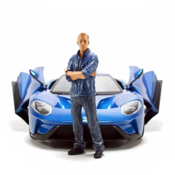 1:18 Scale Resin Racing Car Figure Accessory - Image 3