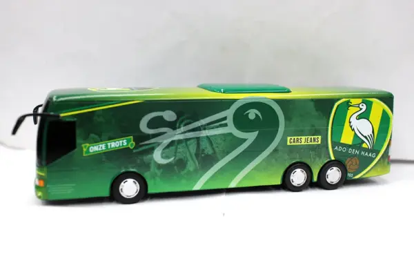 Diecast Football Team Bus Model 22x5x6.5CM - Image 6