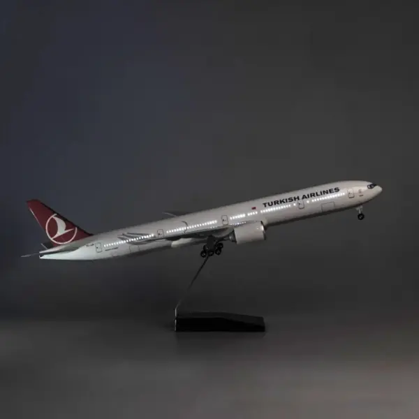Diecast Resin B777 Turkish Airlines Model - Image 7