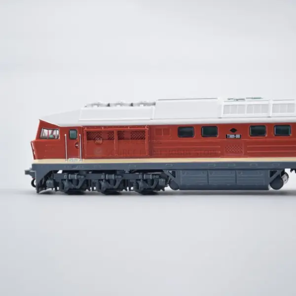 1:87 Diecast Alloy Soviet Passenger Train Model - Image 6