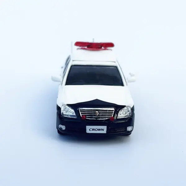 1/64 Scale Toyota Crown Diecast Model Car - Image 3