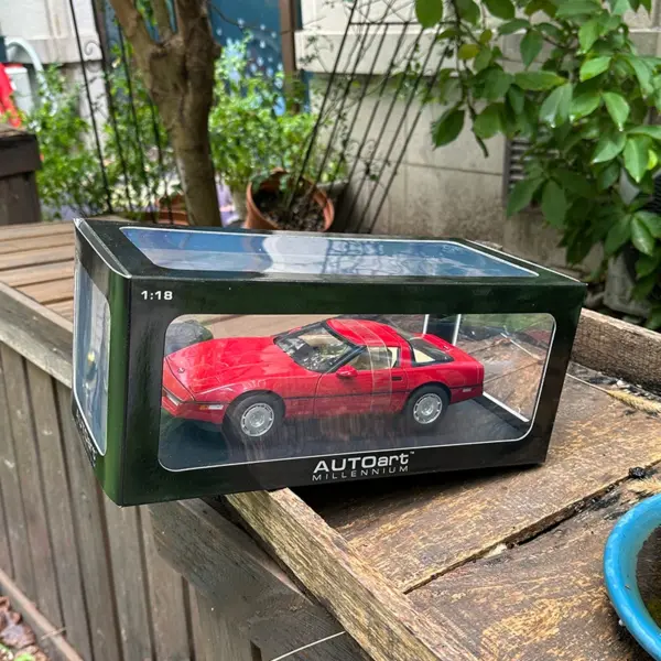 1:18 Scale Metal Chevrolet Corvette C4 Model - Image 6