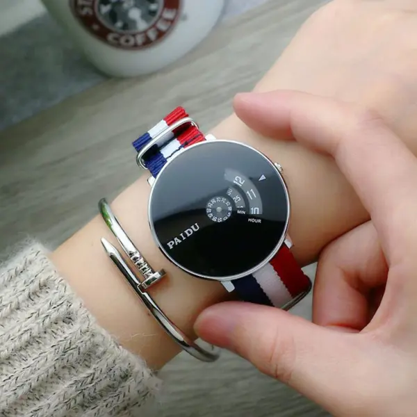 Minimalist UTHAI CQ208 Rotary Quartz Watch - Image 2