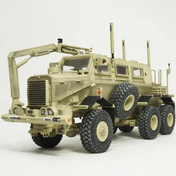 1:72 Buffalo Military Vehicle Model