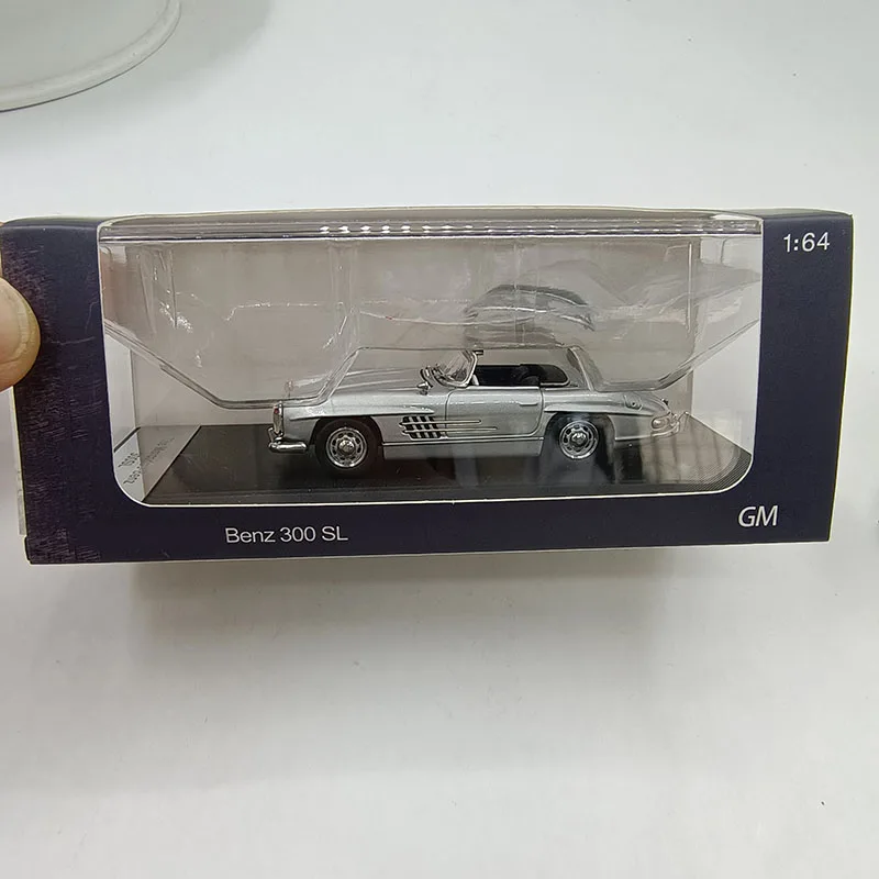 1:64 Scale Diecast Benz 300SL Model Car 4 1:64 Scale Diecast Benz 300SL Model Car - Image 4