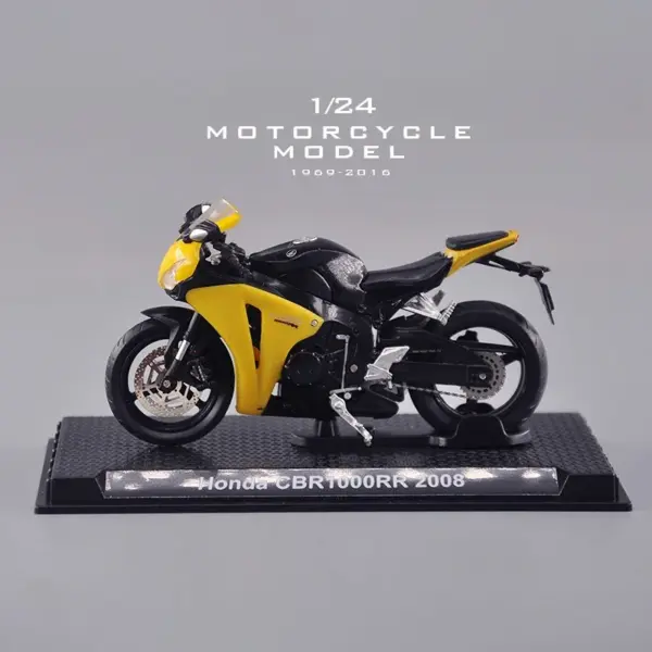 1:24 Scale Diecast Honda Heavy Duty Motorcycle - Image 7