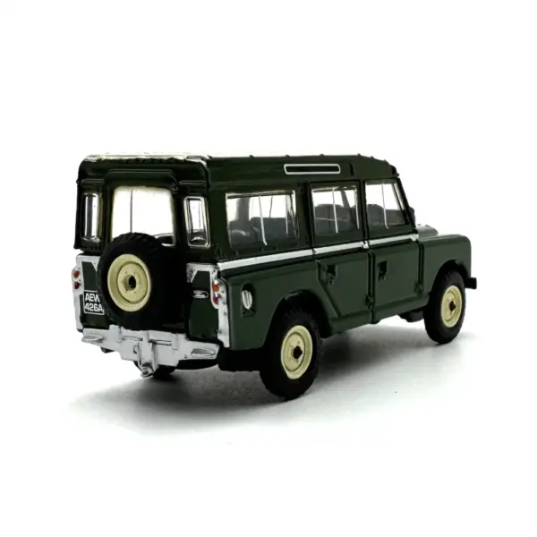 1:76 Scale Diecast Alloy Land Rover Model - Image 2