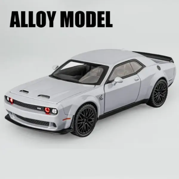 1:32 Dodge Challenger SRT Hellcat Diecast Model - Image 8