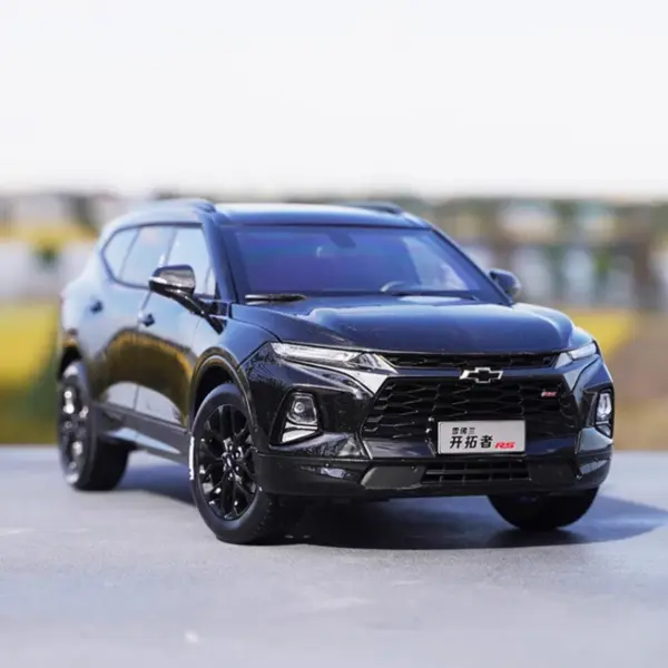 Diecast 1:18 Scale Trailblazer RS SUV Model - Image 2