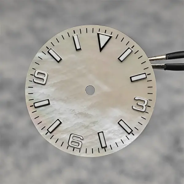 28.5mm Green Luminous Watch Dial for NH35 - Image 3