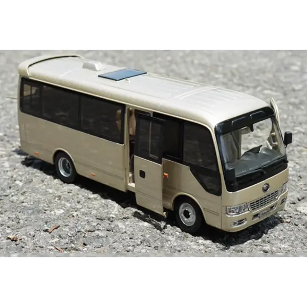1:32 Scale Yutong T7 Diecast Bus Model - Image 3