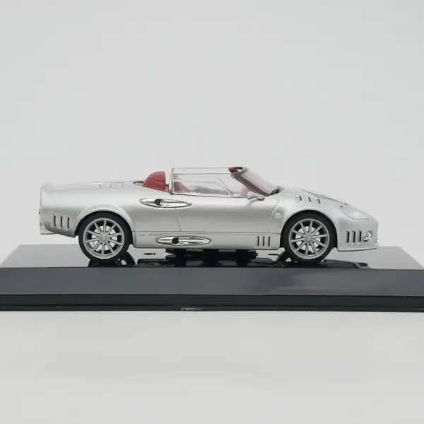 Diecast Spyker C8 2005 Model Car 1:43 Scale - Image 4