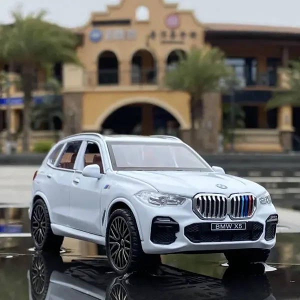 1:32 BMW X5 Alloy Model Car with Sound Light - Image 7