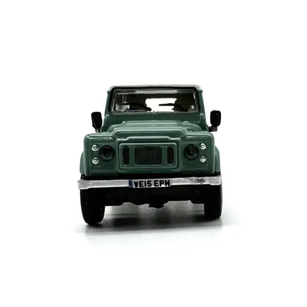 1:76 Scale Diecast Land Rover Defender Model - Image 3