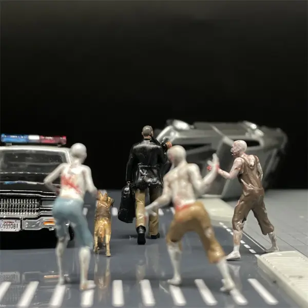 1:64 Scale Smith Action Figures with Dog Set - Image 4
