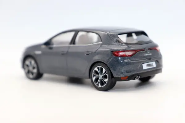 Renault Megane 2016 Grey Diecast Model 1:43 - Image 4