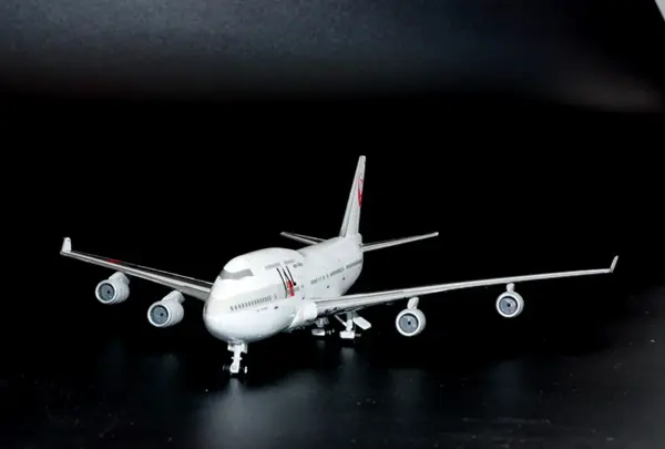 1/400 Scale JAL Boeing 747-400 Model Aircraft - Image 3