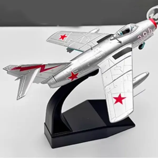 1:72 Scale Soviet Red Army MiG-15 Model - Image 3