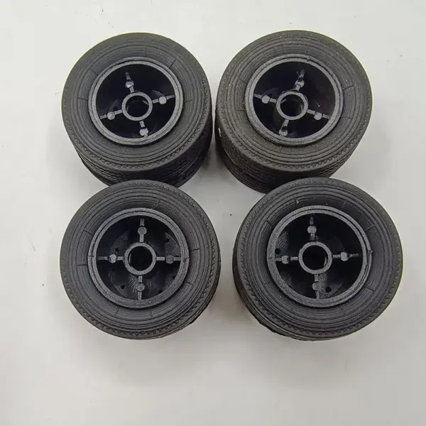 1:24 Scale Truck Rear Wheel Assembly Set - Image 9