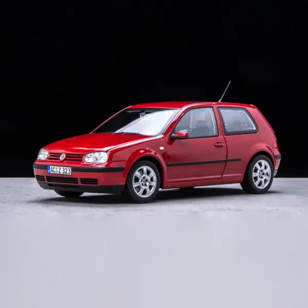 1:18 Scale Diecast Volkswagen Golf MK4 Model