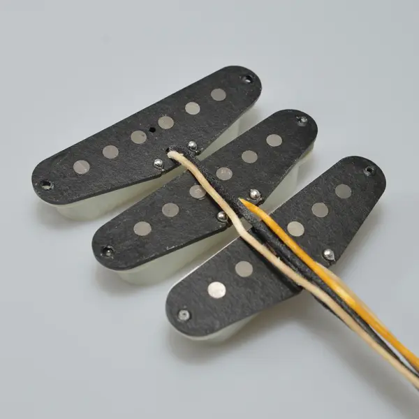 Alnico III Handwound Guitar Pickups Set - Image 4