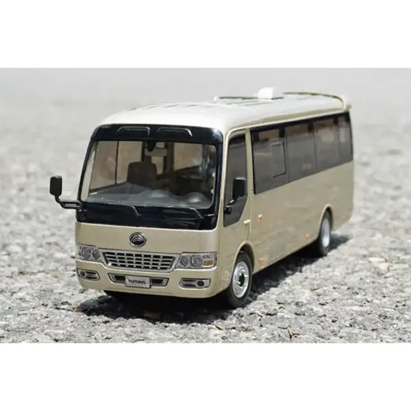 1:32 Scale Yutong T7 Diecast Bus Model - Image 2