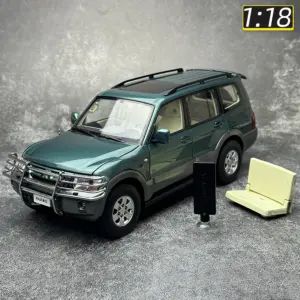 1:18 Mitsubishi Pajero V73 Diecast Model Car 15 Sfd2b44b1be384b0faa32437415cf98d73