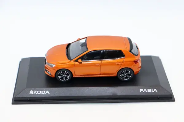 1:43 Scale Skoda Fabia Diecast Car Model - Image 8