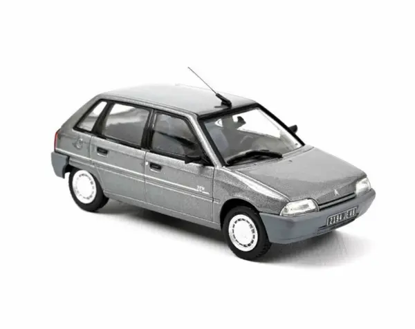 1/43 Scale Citroen AX Ten Diecast Model Car - Image 4